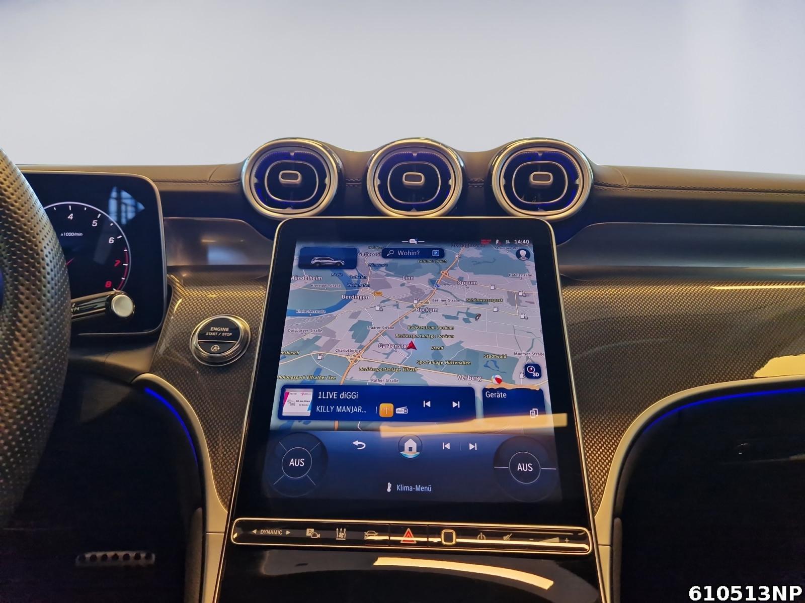 Fahrzeugabbildung Mercedes-Benz GLC 300 4M AMG AHK Pano Digital-Light Standhzg.