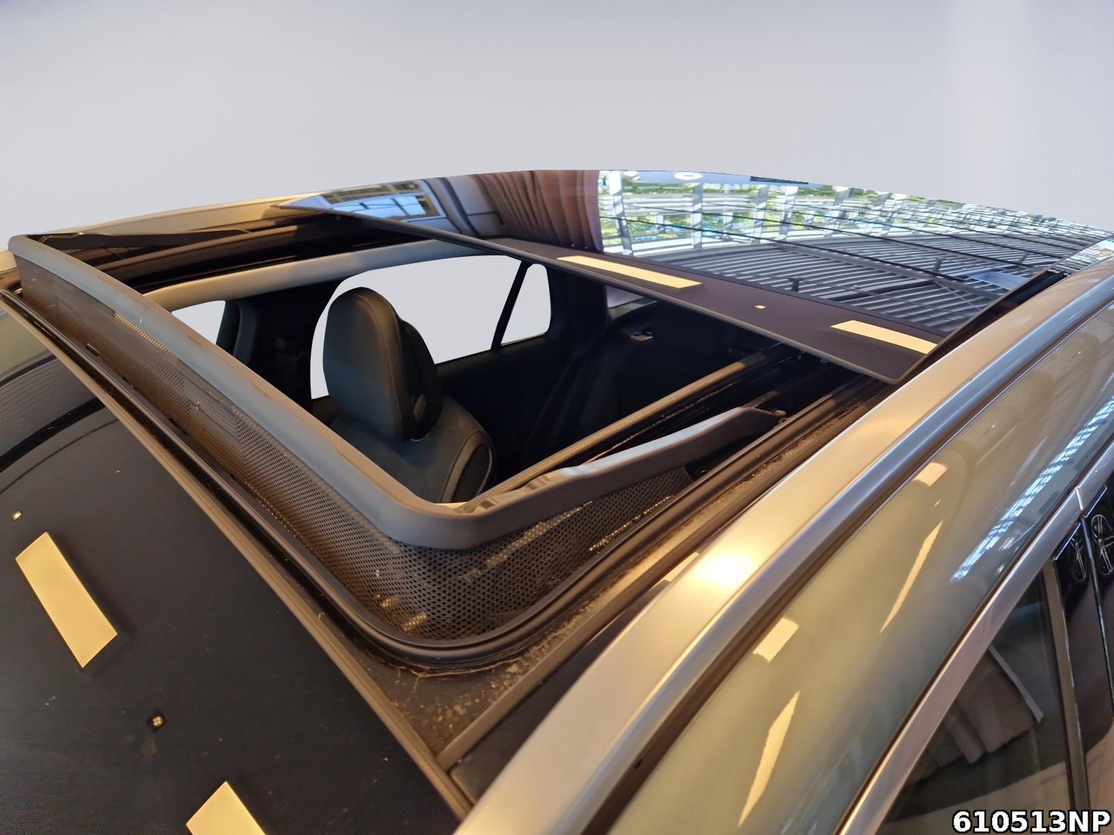 Fahrzeugabbildung Mercedes-Benz GLC 300 4M AMG AHK Pano Digital-Light Standhzg.