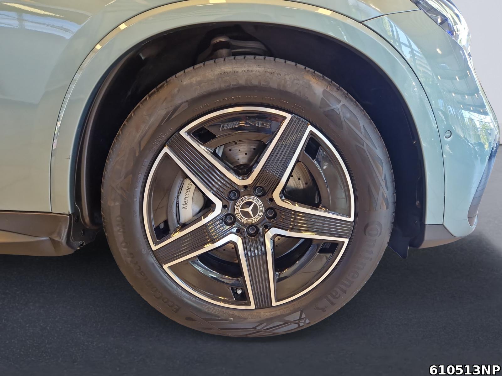 Fahrzeugabbildung Mercedes-Benz GLC 300 4M AMG AHK Pano Digital-Light Standhzg.