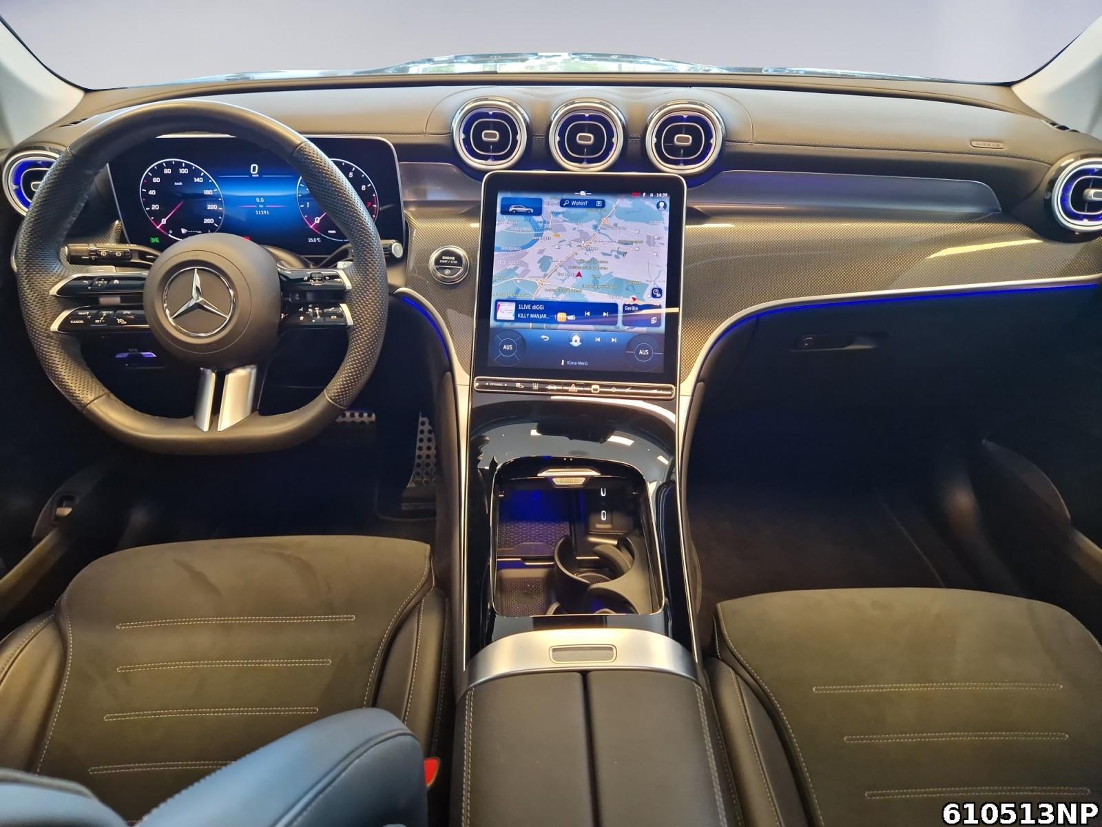 Fahrzeugabbildung Mercedes-Benz GLC 300 4M AMG AHK Pano Digital-Light Standhzg.