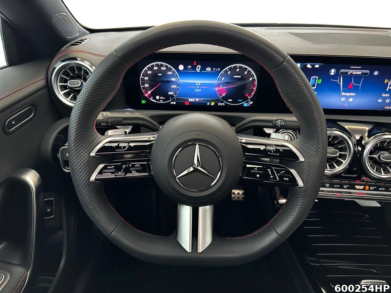 Fahrzeugabbildung Mercedes-Benz CLA 180 Coupé AMG Pano Distronic CarPlay Totw.