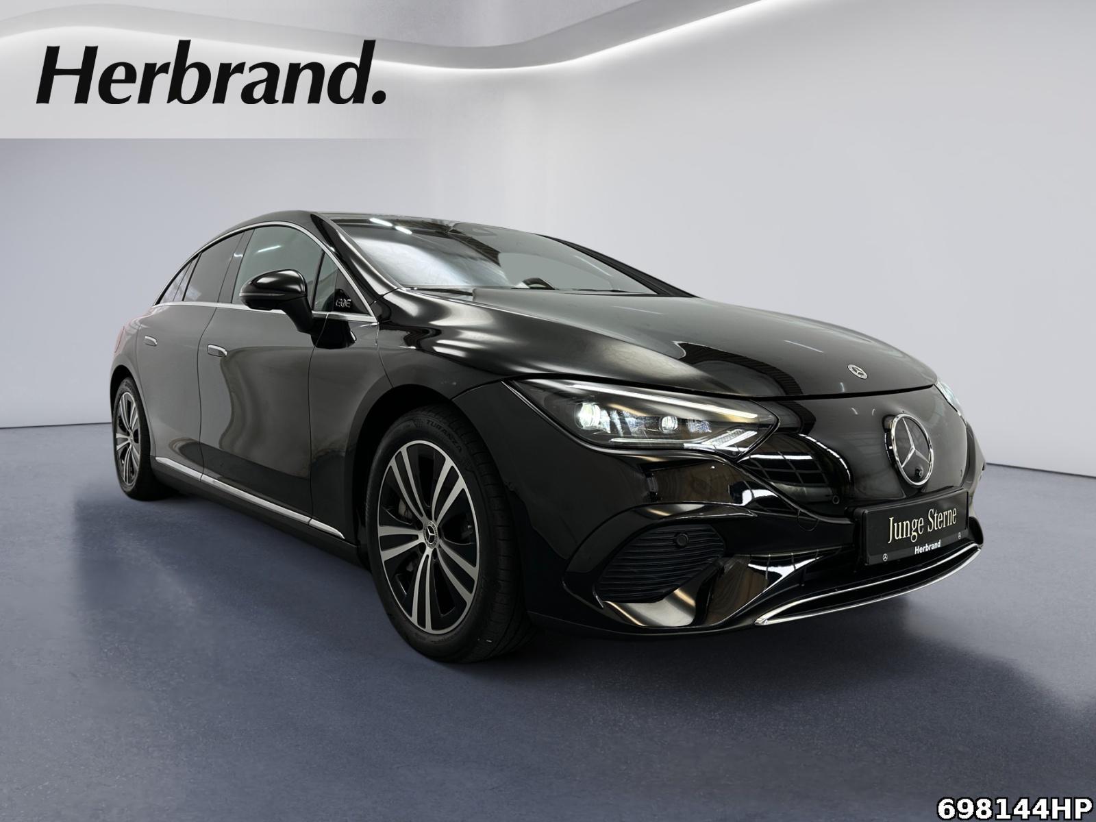 Fahrzeugabbildung Mercedes-Benz EQE Electric Art DigitalLight AIRMATIC AHK
