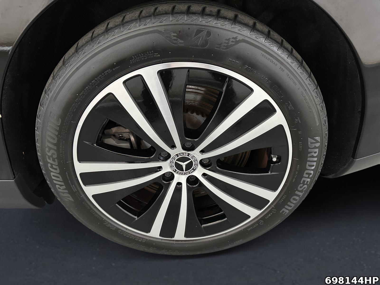 Fahrzeugabbildung Mercedes-Benz EQE Electric Art DigitalLight AIRMATIC AHK