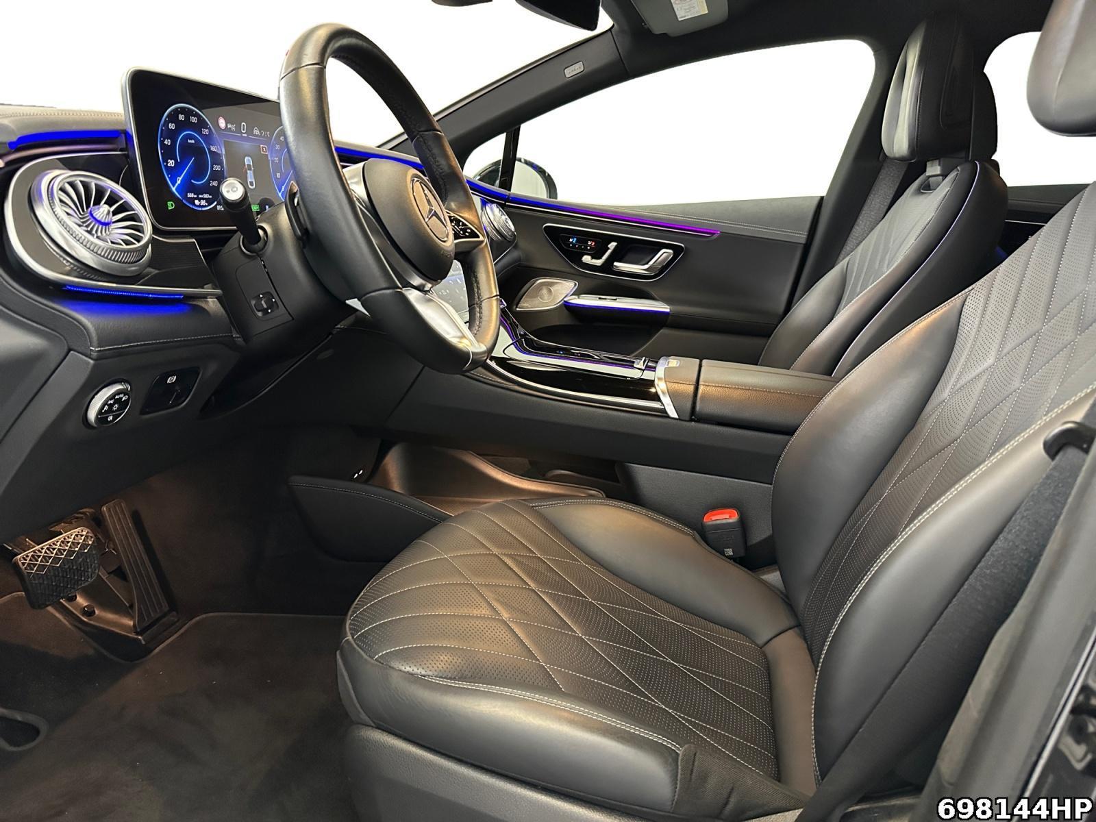 Fahrzeugabbildung Mercedes-Benz EQE Electric Art DigitalLight AIRMATIC AHK