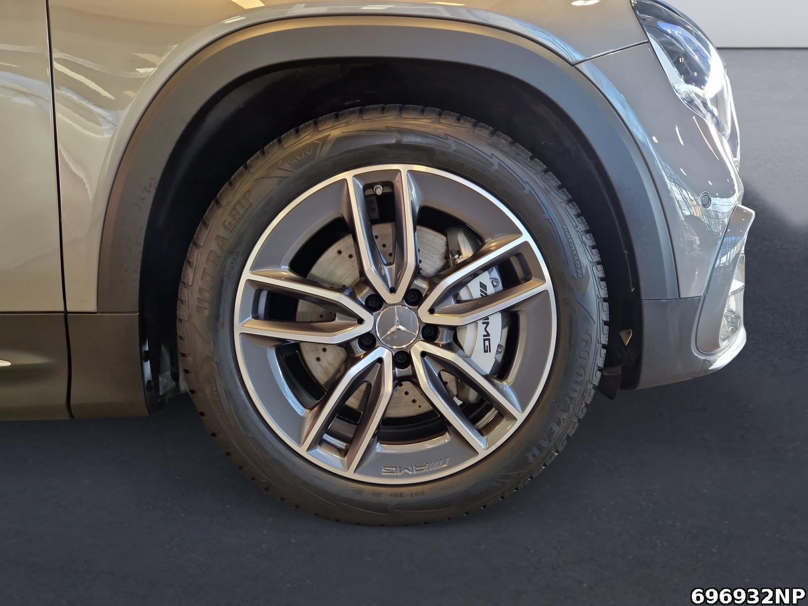 Fahrzeugabbildung Mercedes-Benz GLB 35 AMG 4M Keyless-Go AHK Distronic Augmented
