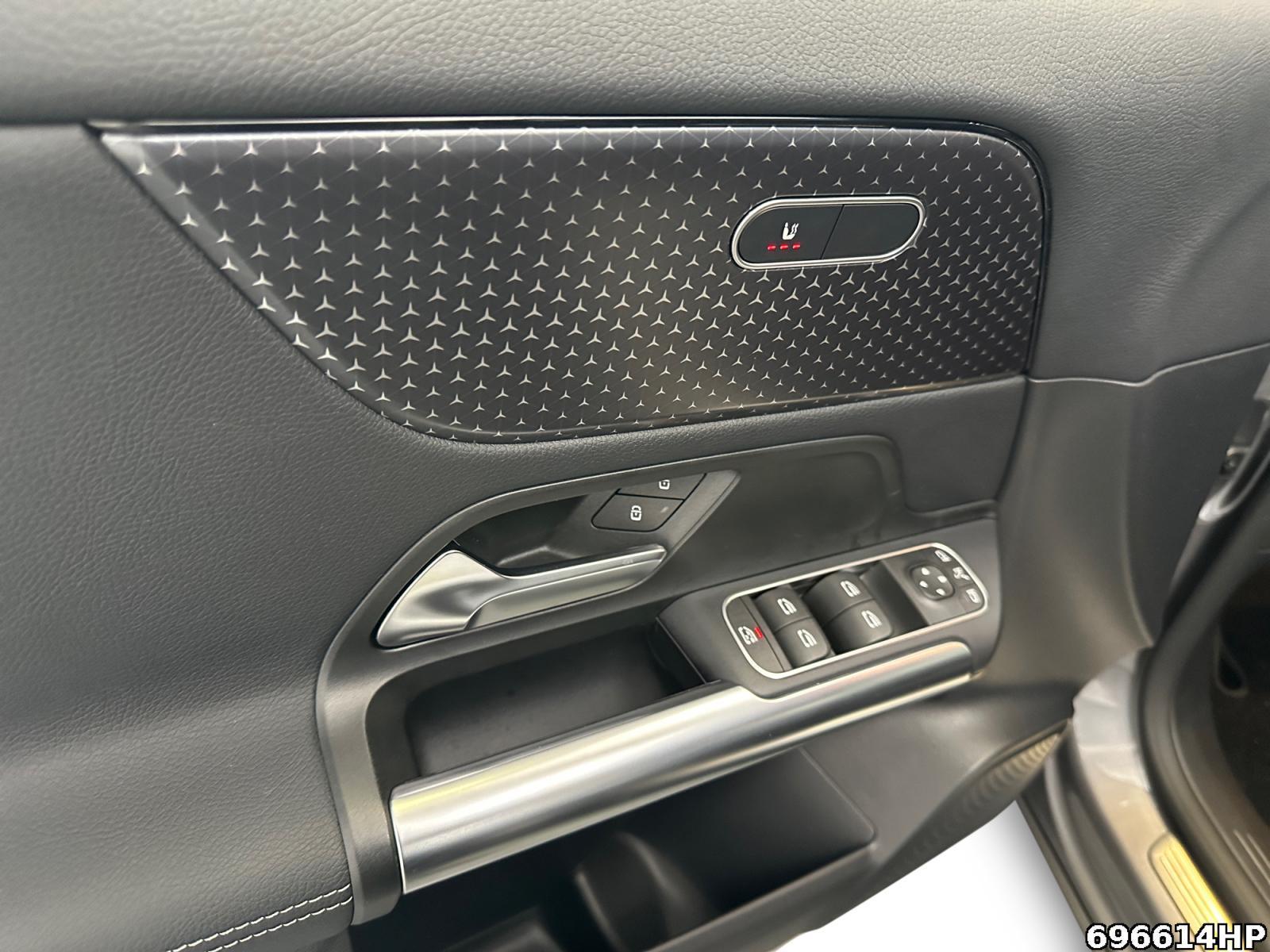 Fahrzeugabbildung Mercedes-Benz GLA 200 Progressive AHK Kamera Sitzhzg