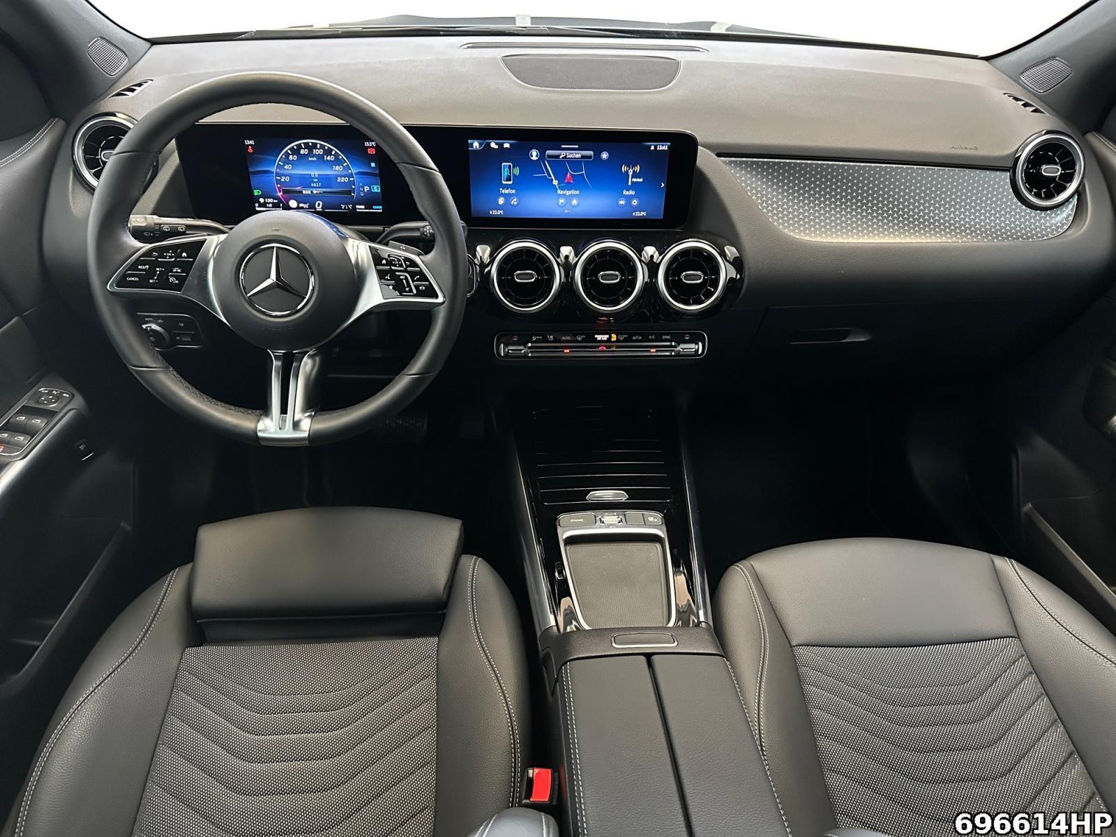 Fahrzeugabbildung Mercedes-Benz GLA 200 Progressive AHK Kamera Sitzhzg