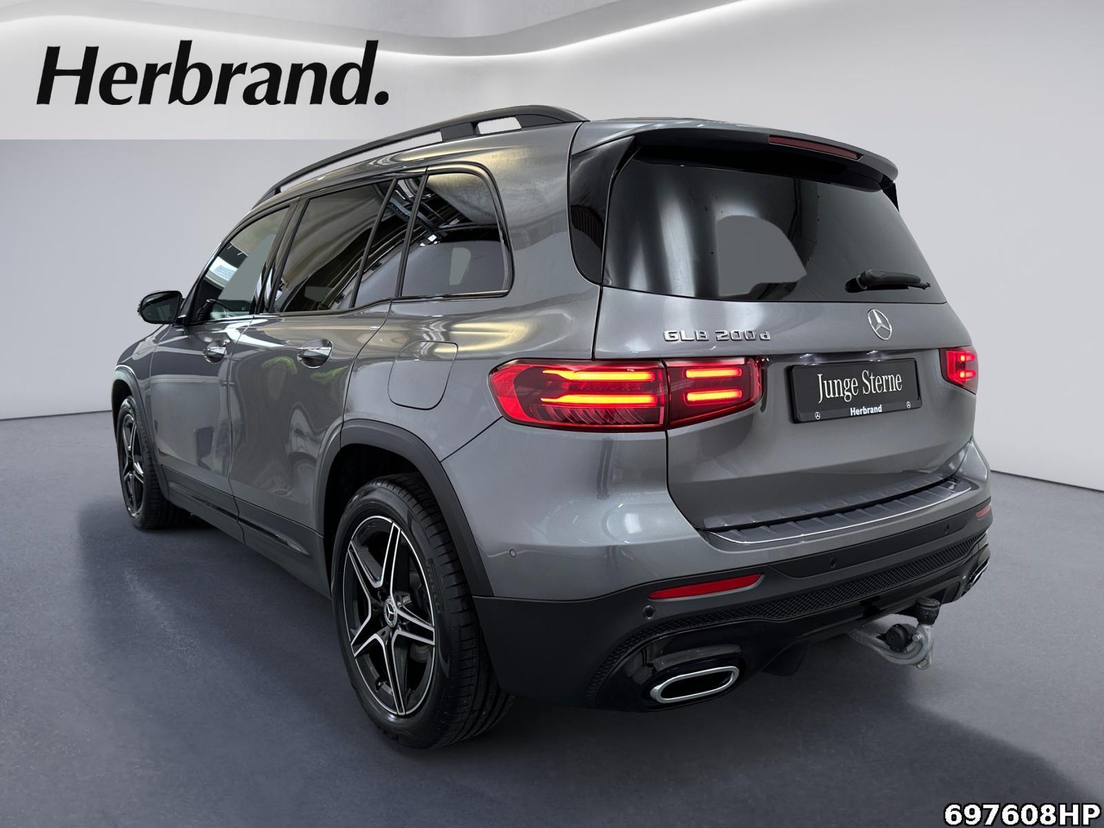 Fahrzeugabbildung Mercedes-Benz GLB 200 d AMG AHK Night Multibeam Distronic 19