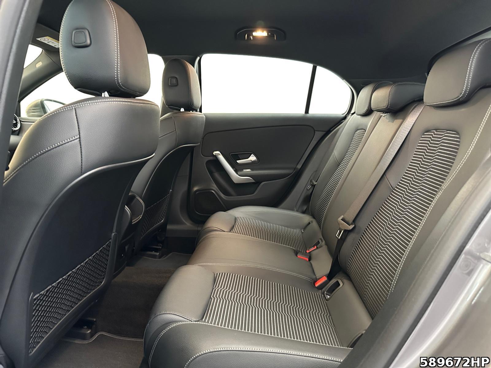 Fahrzeugabbildung Mercedes-Benz A 180 Progressive Automatik, LED Scheinwerfer