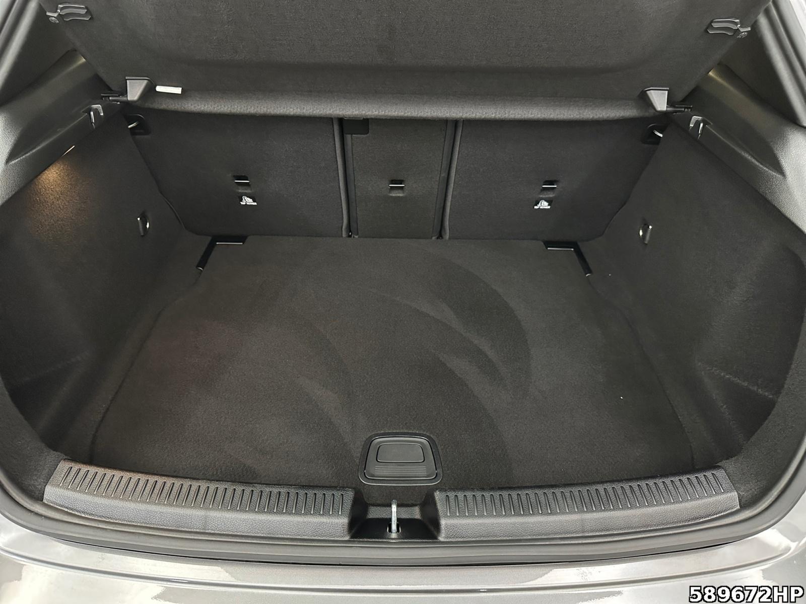 Fahrzeugabbildung Mercedes-Benz A 180 Progressive Automatik, LED Scheinwerfer