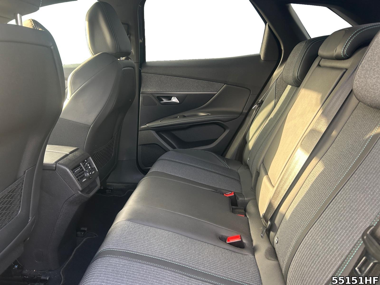 Fahrzeugabbildung Peugeot 3008 Allure Pack NAVI+SHZ+LED+CARPLAY