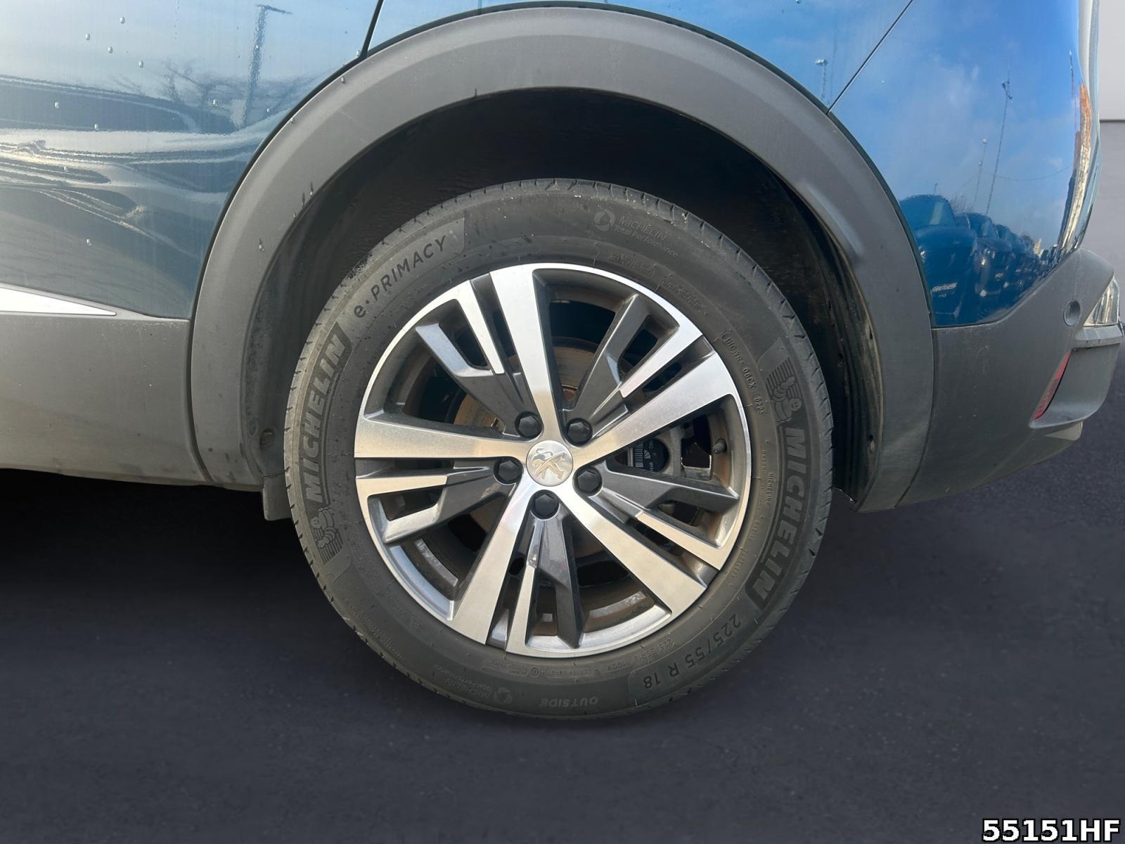 Fahrzeugabbildung Peugeot 3008 Allure Pack NAVI+SHZ+LED+CARPLAY