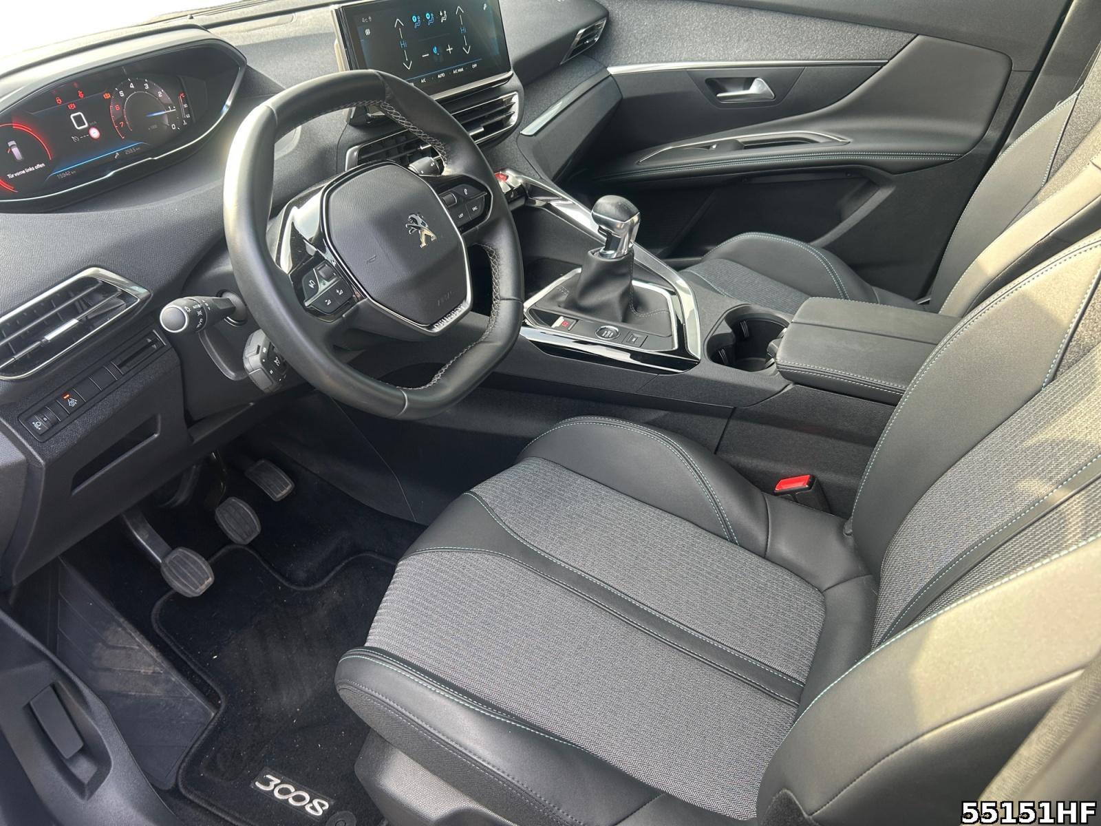 Fahrzeugabbildung Peugeot 3008 Allure Pack NAVI+SHZ+LED+CARPLAY