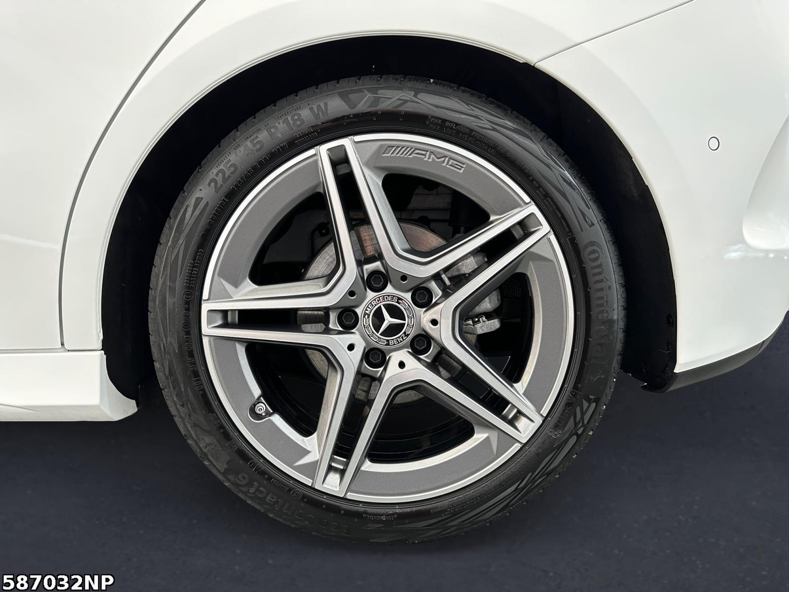 Fahrzeugabbildung Mercedes-Benz B 180 AMG Line KEYLESS-GO, Ambientebeleuchtung