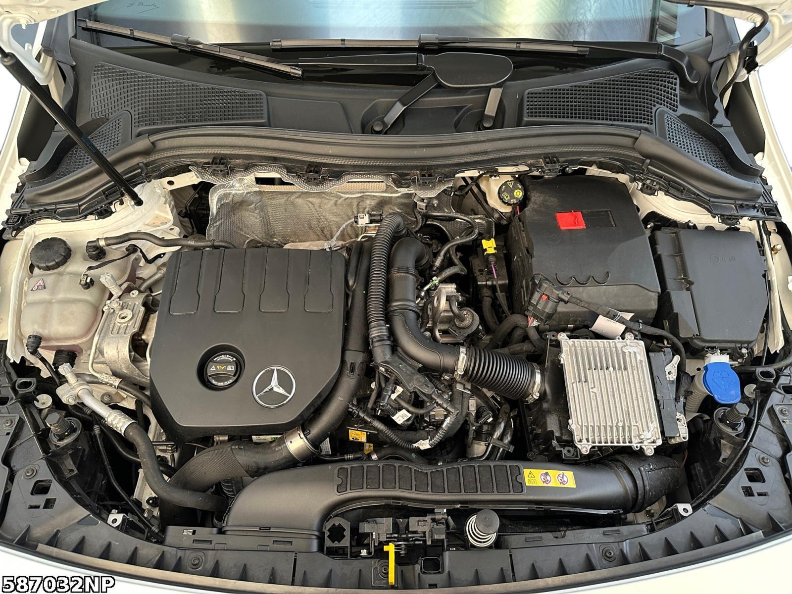 Fahrzeugabbildung Mercedes-Benz B 180 AMG Line KEYLESS-GO, Ambientebeleuchtung