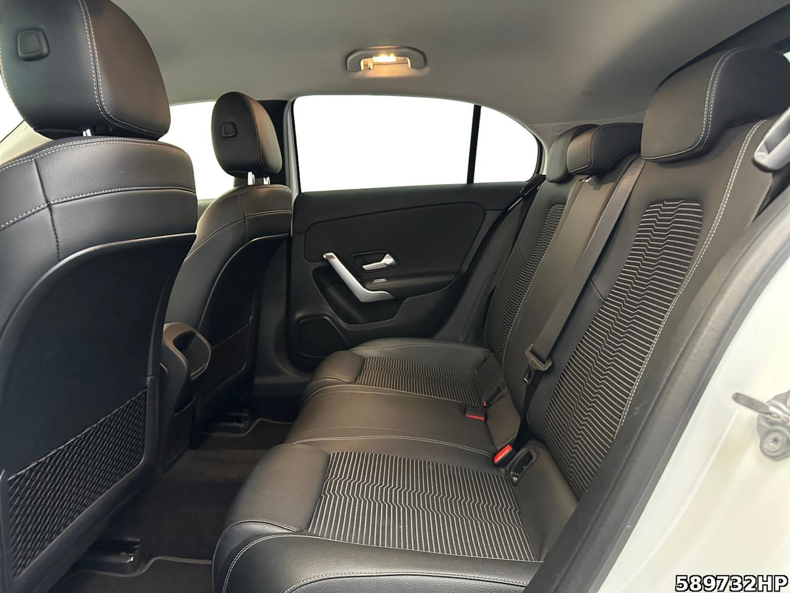 Fahrzeugabbildung Mercedes-Benz A 200 Progressive Rückfahrkamera LED MBUX 18Zoll
