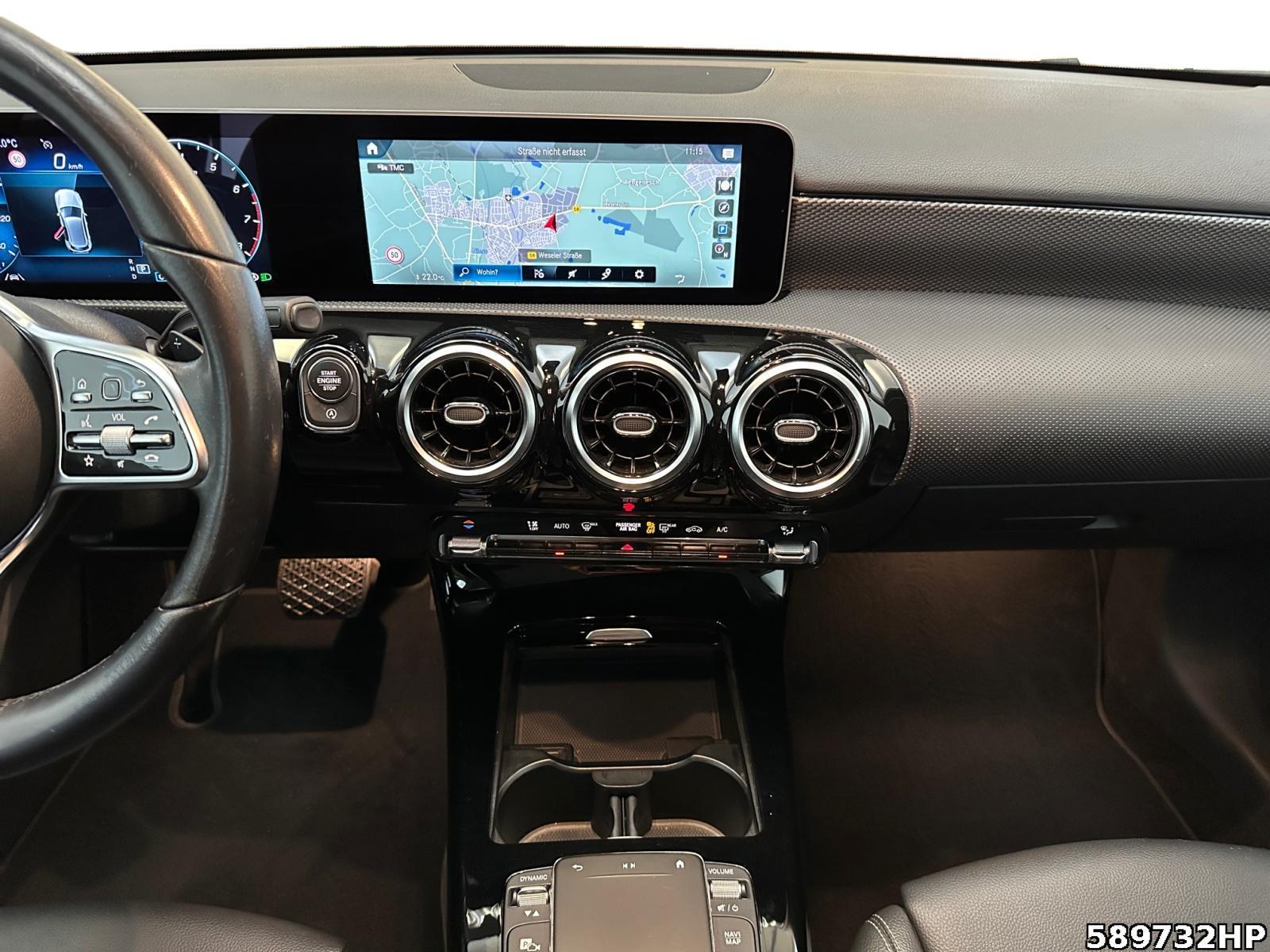 Fahrzeugabbildung Mercedes-Benz A 200 Progressive Rückfahrkamera LED MBUX 18Zoll