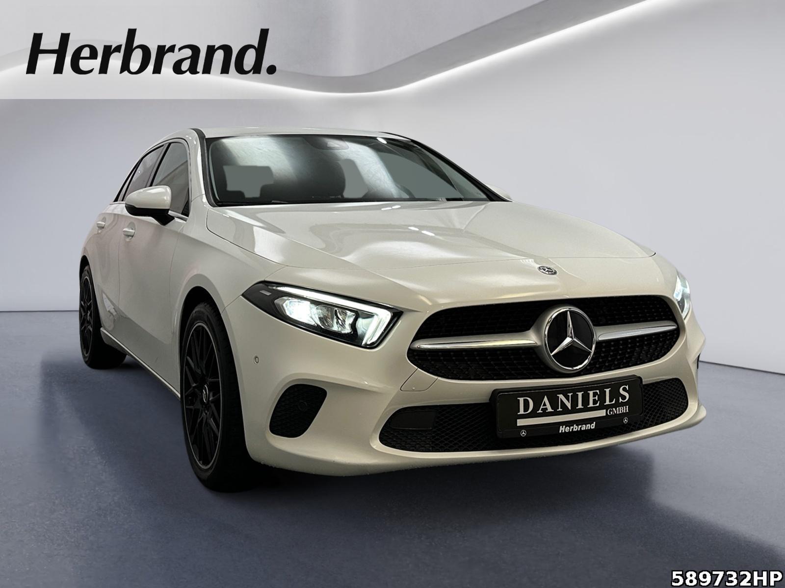 Fahrzeugabbildung Mercedes-Benz A 200 Progressive Rückfahrkamera LED MBUX 18Zoll