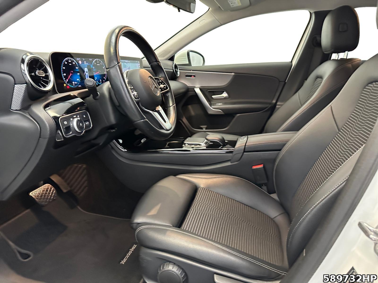 Fahrzeugabbildung Mercedes-Benz A 200 Progressive Rückfahrkamera LED MBUX 18Zoll