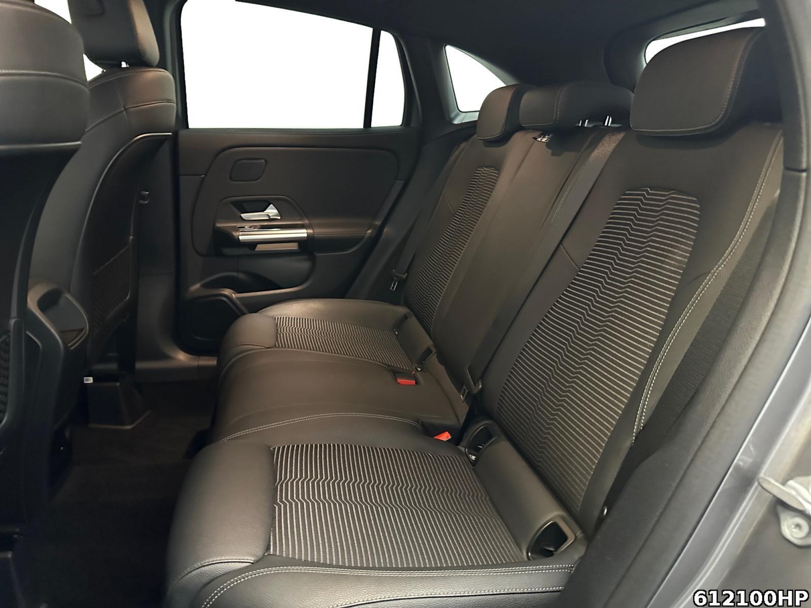 Fahrzeugabbildung Mercedes-Benz GLA 200 Progressive Night AHK Kamera Soundsyst.