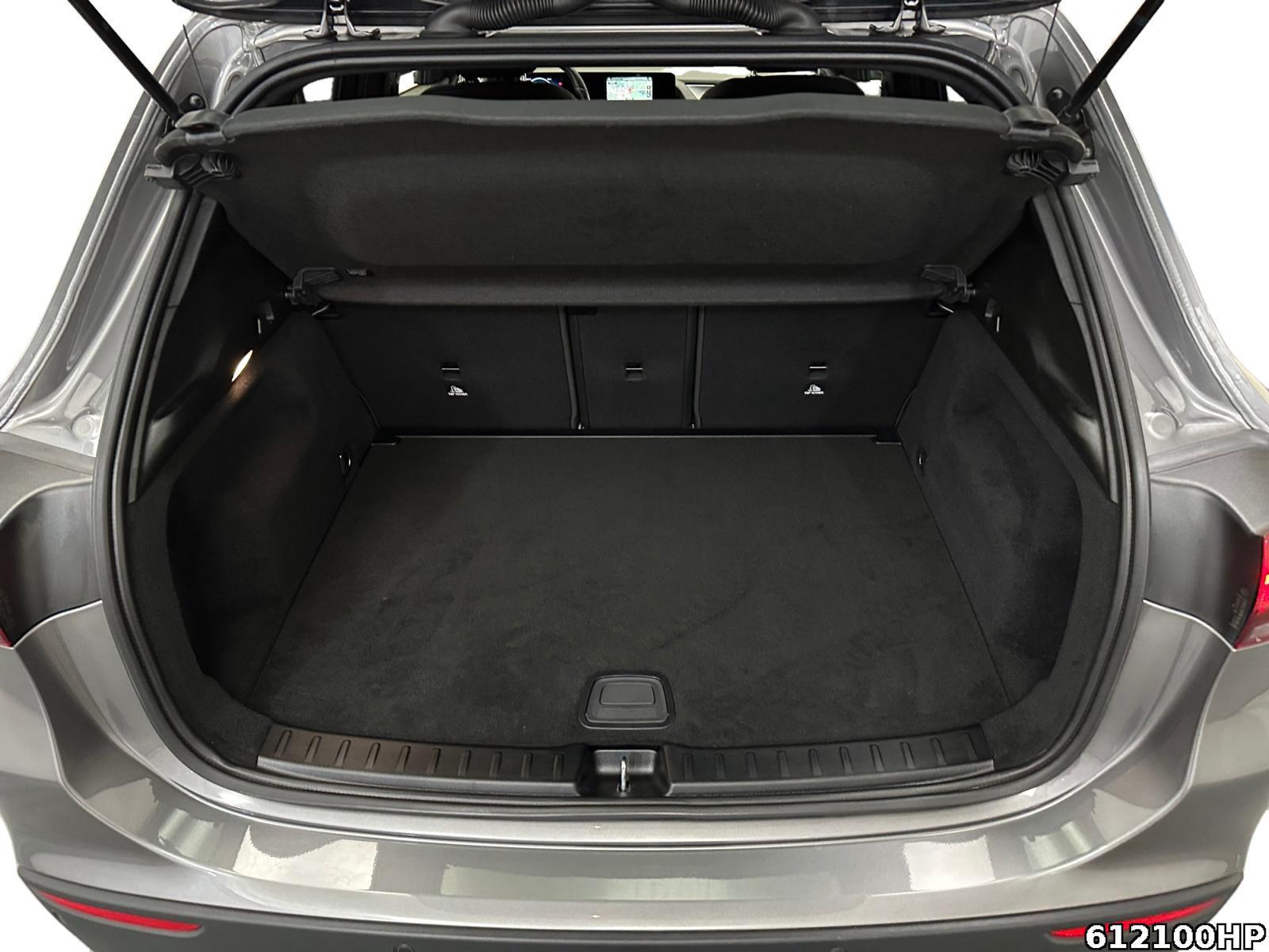 Fahrzeugabbildung Mercedes-Benz GLA 200 Progressive Night AHK Kamera Soundsyst.