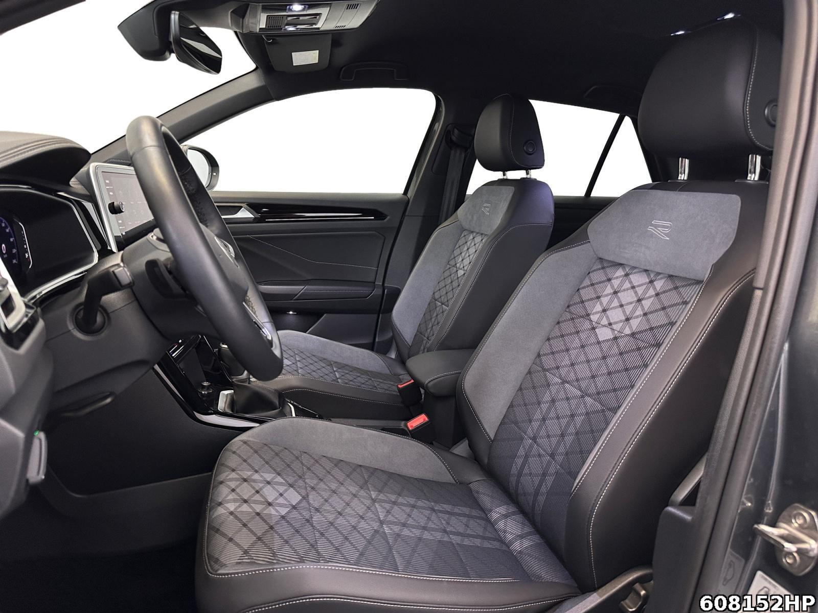 Fahrzeugabbildung Volkswagen T-Roc 1.5 TSI R-Line Rückfahrkamera ACC 18