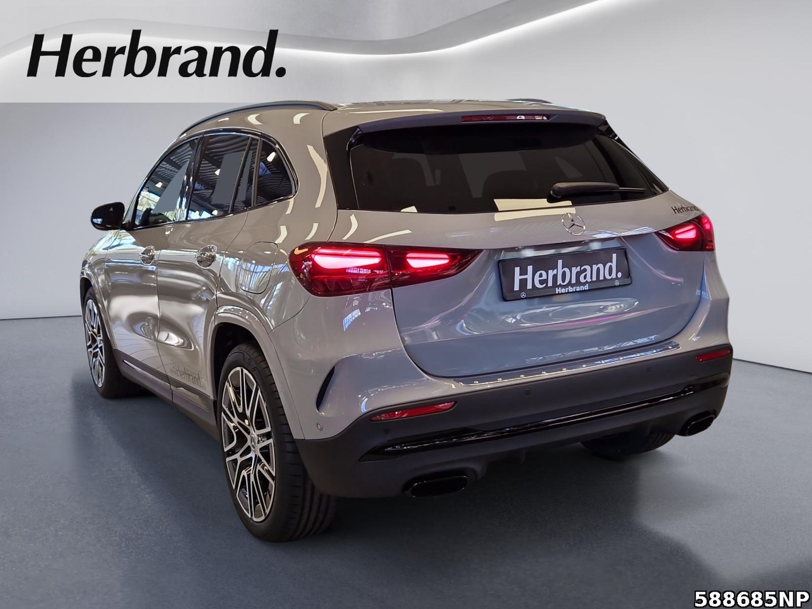 Fahrzeugabbildung Mercedes-Benz GLA 180 +SPECIALEDITION+AMG+MULTIBEAM+AHK+360+