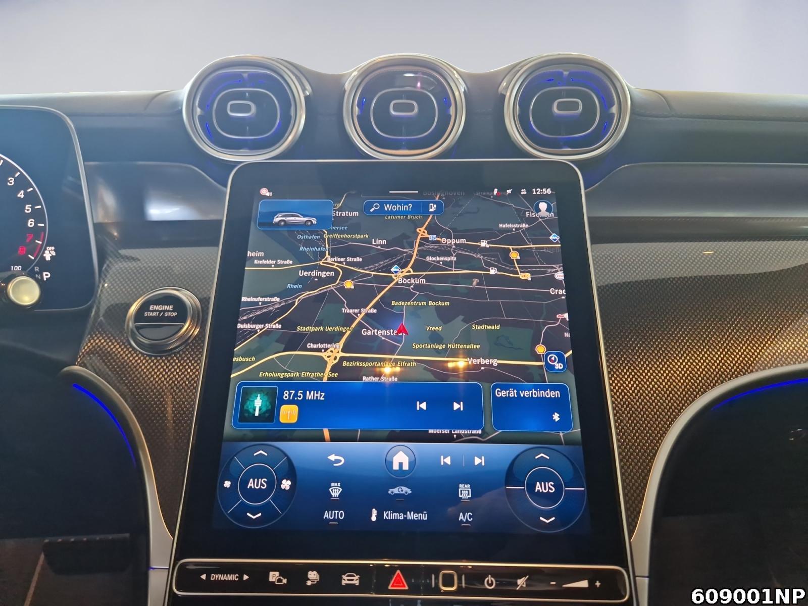 Fahrzeugabbildung Mercedes-Benz GLC 300 e 4M AMG AHK DISTRONIC Memory Ambiente.