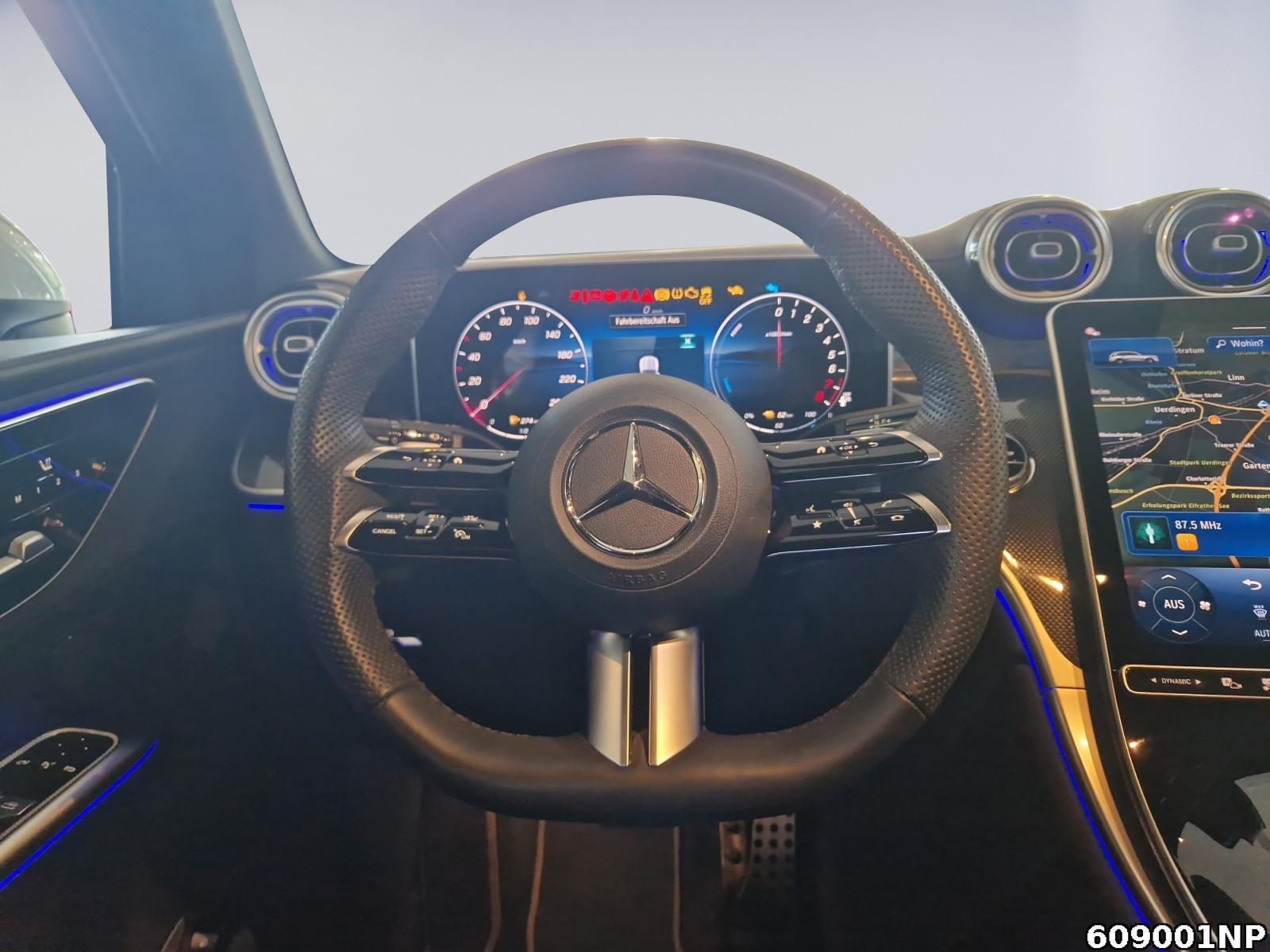 Fahrzeugabbildung Mercedes-Benz GLC 300 e 4M AMG AHK DISTRONIC Memory Ambiente.
