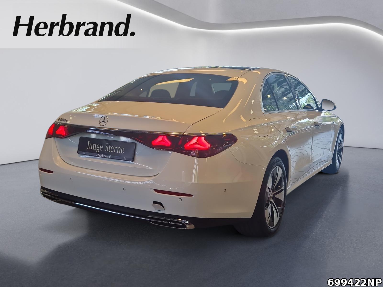 Fahrzeugabbildung Mercedes-Benz E 300 e Avantgarde Pano Distronic Ambiente CarP