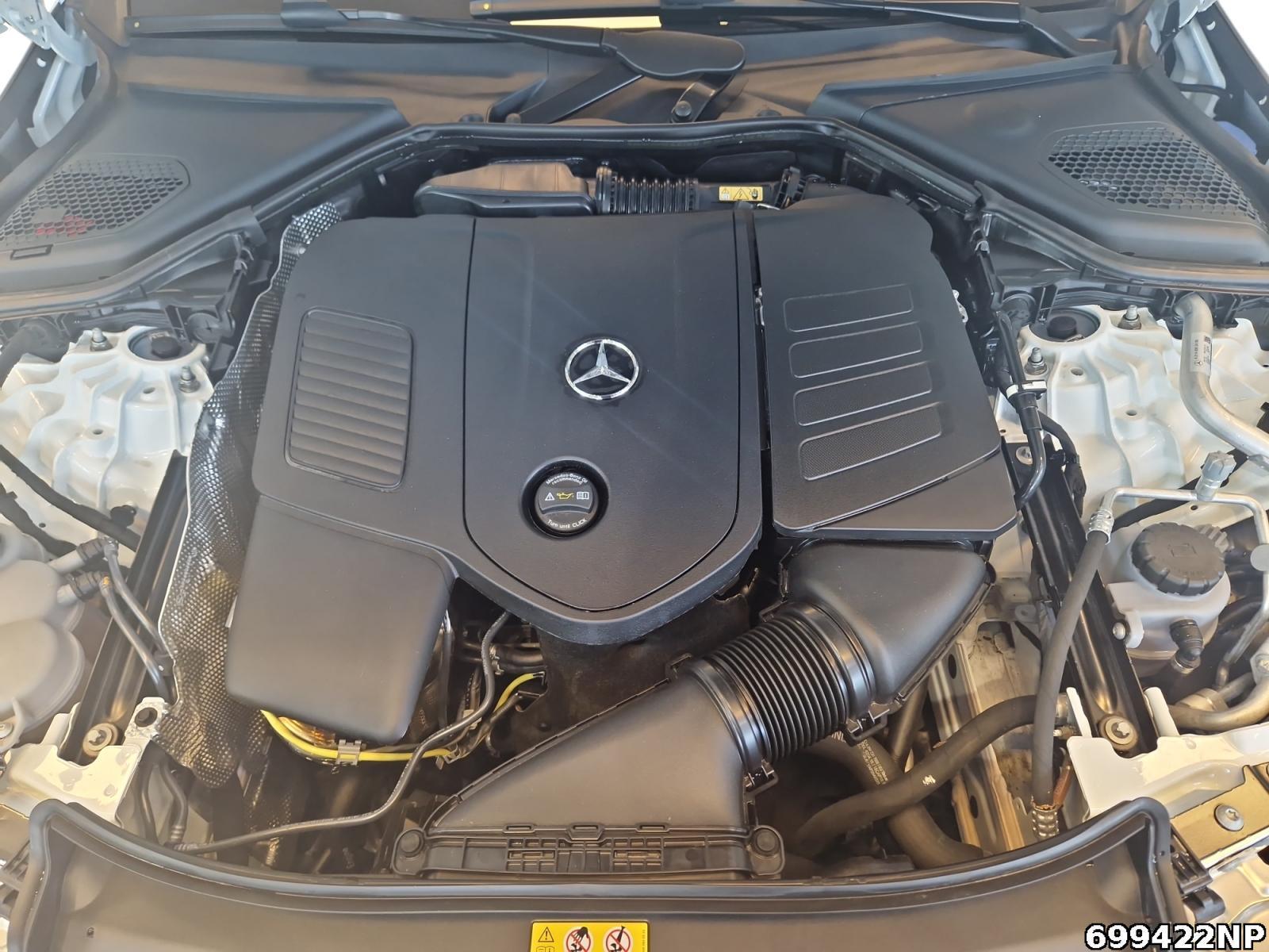 Fahrzeugabbildung Mercedes-Benz E 300 e Avantgarde Pano Distronic Ambiente CarP