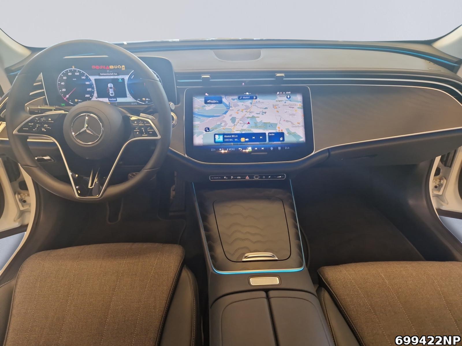 Fahrzeugabbildung Mercedes-Benz E 300 e Avantgarde Pano Distronic Ambiente CarP