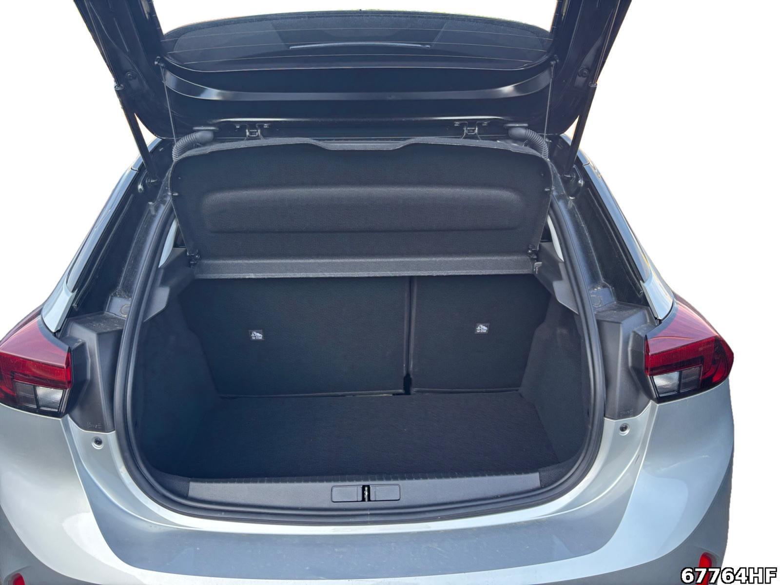 Fahrzeugabbildung Opel Corsa +SHZ+ALLWETTERREIFEN+LEDER+LANEASSIST+