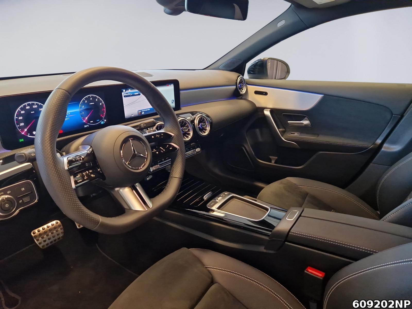 Fahrzeugabbildung Mercedes-Benz A 200 AMG Night Kamera LED 19 