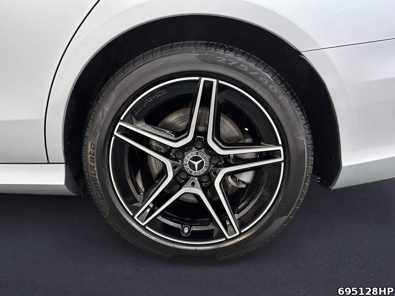 Fahrzeugabbildung Mercedes-Benz E 300 e T AMG Night Kamera AHK DISTRONIC Ambien