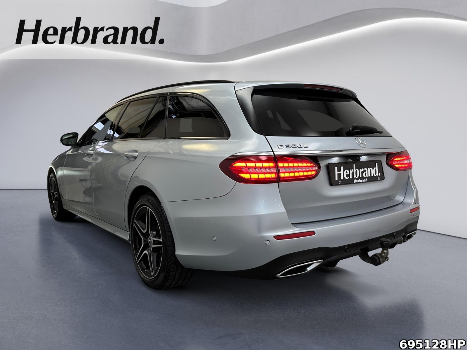 Fahrzeugabbildung Mercedes-Benz E 300 e T AMG Night Kamera AHK DISTRONIC Ambien