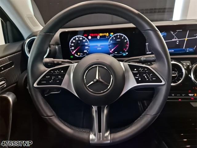 Fahrzeugabbildung Mercedes-Benz A 180 Progressive Memory Volldigital Lenkradhzg