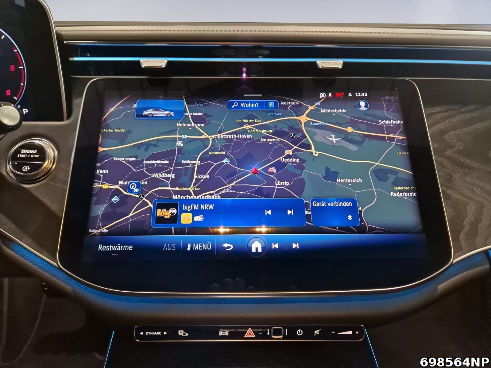 Fahrzeugabbildung Mercedes-Benz E 220 d AMG AHK DISTRONIC Kamera CarPlay