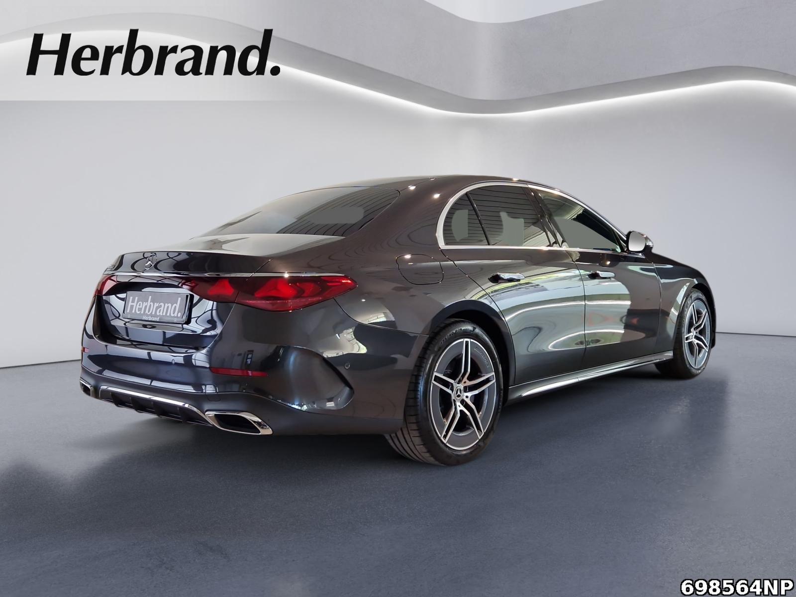 Fahrzeugabbildung Mercedes-Benz E 220 d AMG AHK DISTRONIC Kamera CarPlay