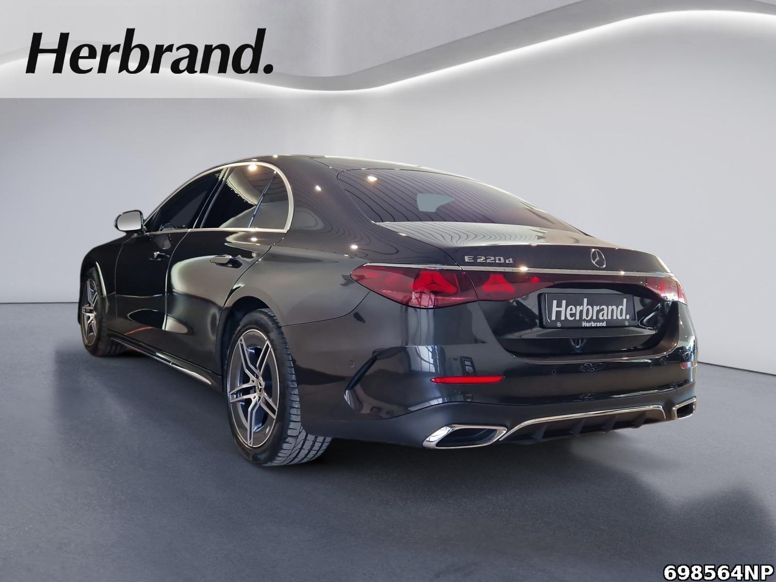 Fahrzeugabbildung Mercedes-Benz E 220 d AMG AHK DISTRONIC Kamera CarPlay