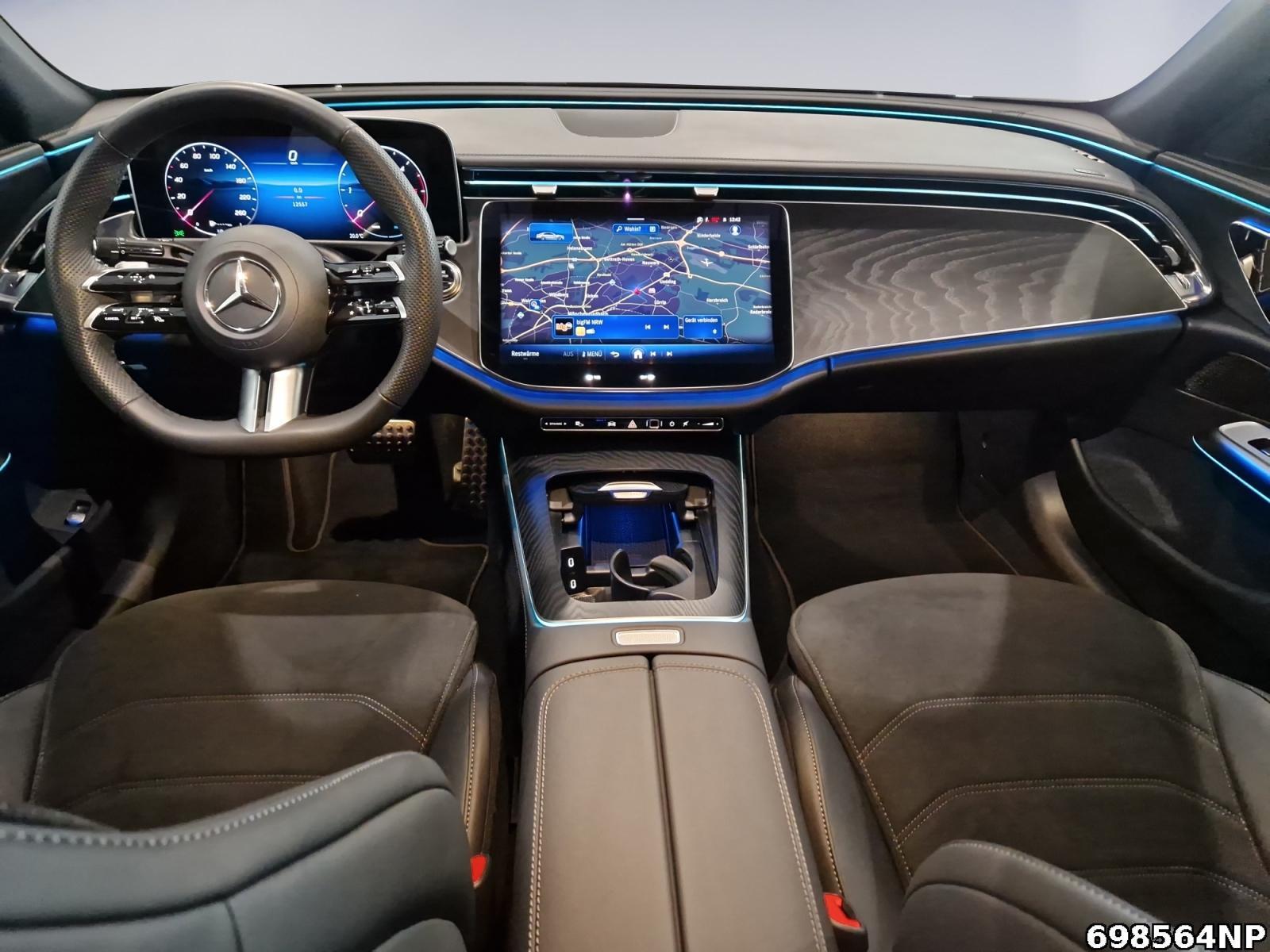 Fahrzeugabbildung Mercedes-Benz E 220 d AMG AHK DISTRONIC Kamera CarPlay