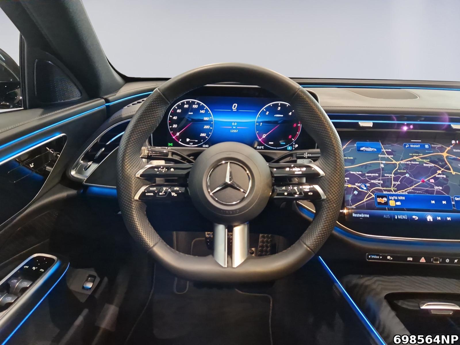Fahrzeugabbildung Mercedes-Benz E 220 d AMG AHK DISTRONIC Kamera CarPlay