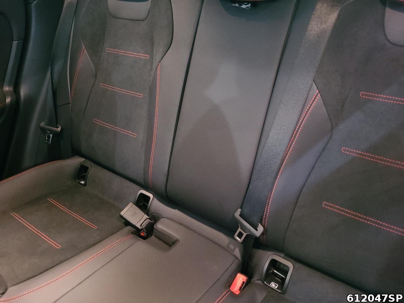 Fahrzeugabbildung Mercedes-Benz GLA 250 e AMG Pano Keyless 360° AHK Totwinkel