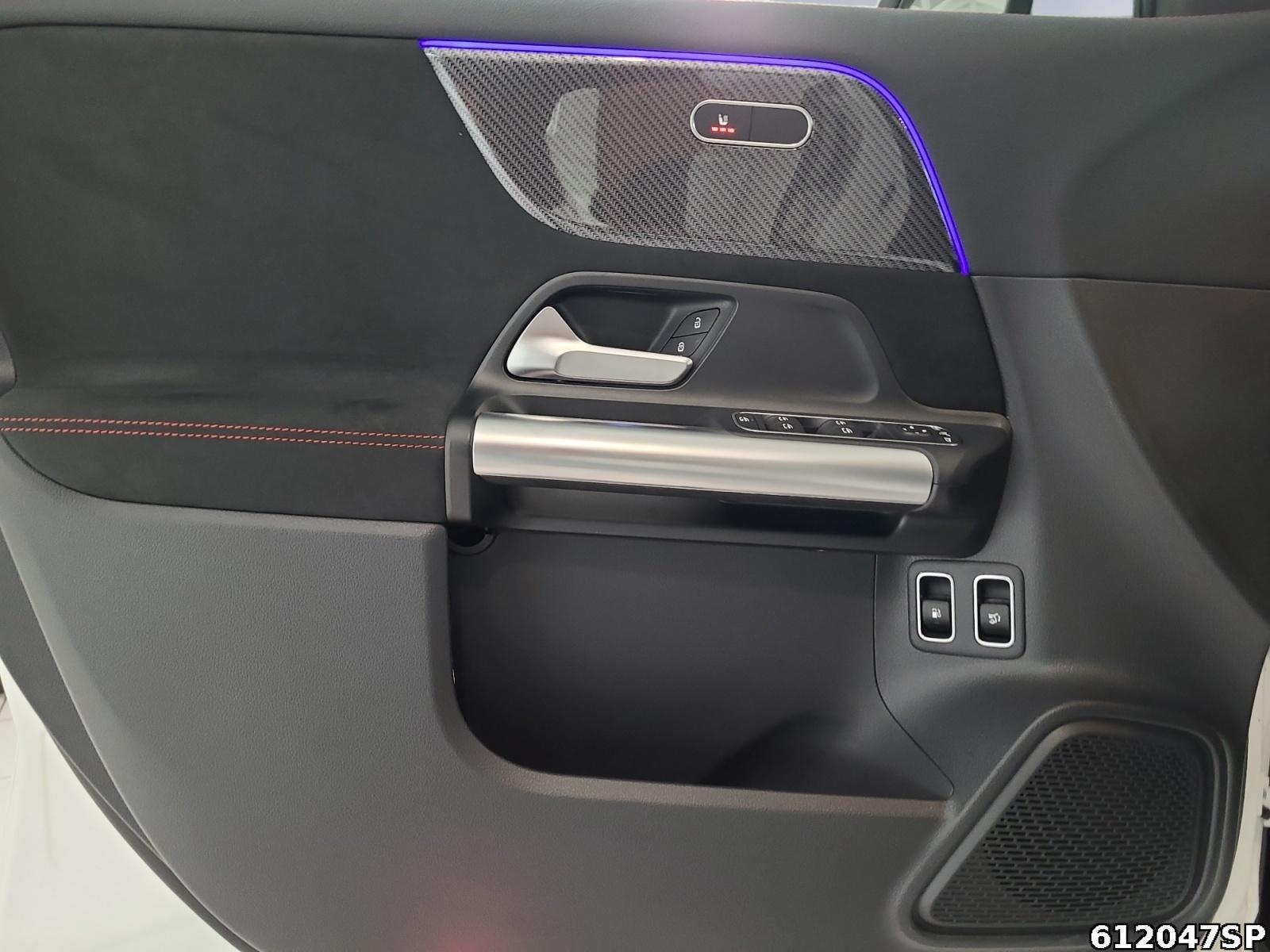 Fahrzeugabbildung Mercedes-Benz GLA 250 e AMG Pano Keyless 360° AHK Totwinkel