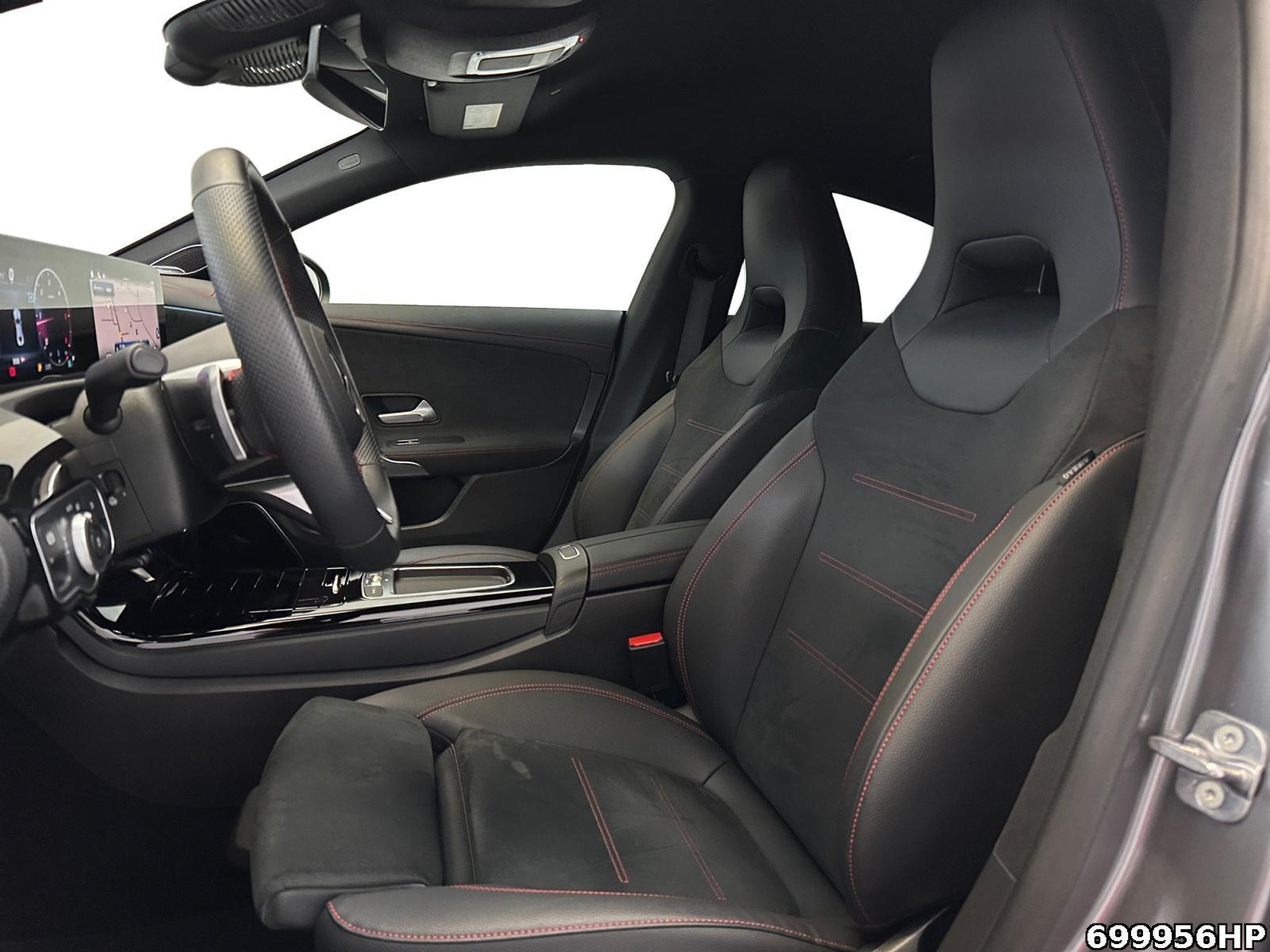Fahrzeugabbildung Mercedes-Benz CLA 200 d Coupé AMG Night BURMESTER 360° 19
