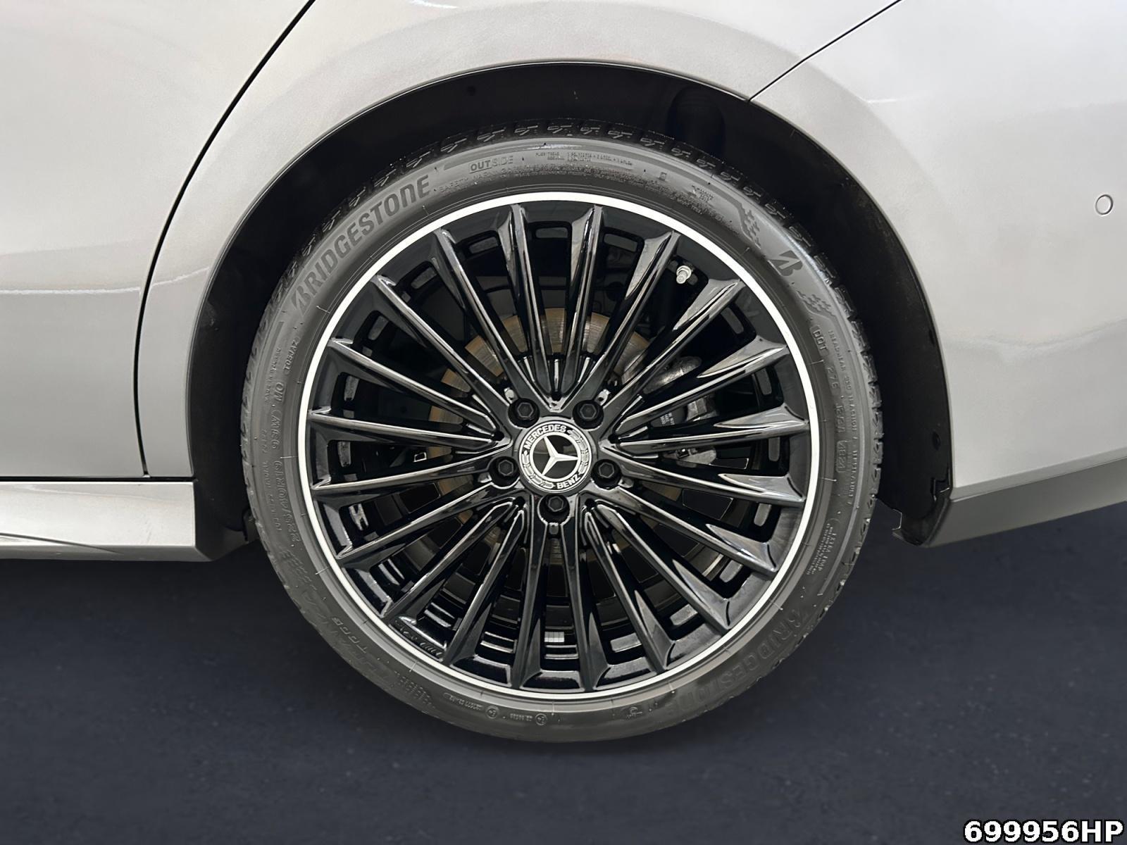 Fahrzeugabbildung Mercedes-Benz CLA 200 d Coupé AMG Night BURMESTER 360° 19