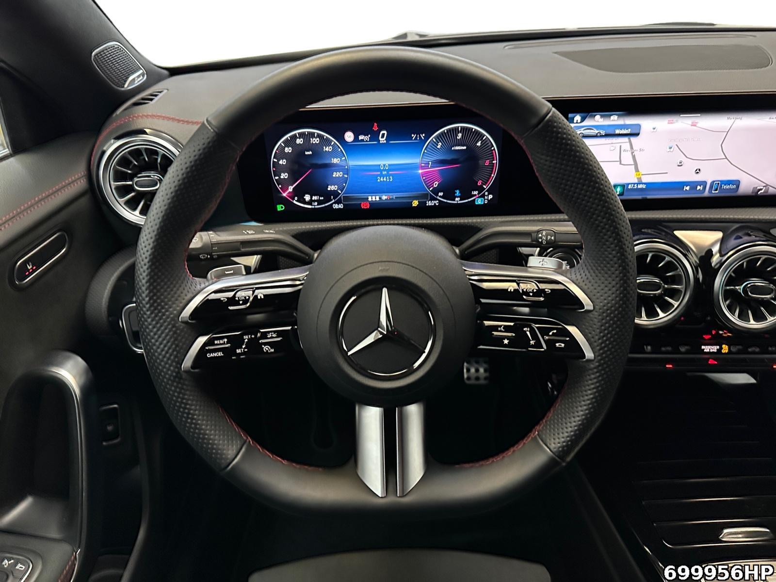 Fahrzeugabbildung Mercedes-Benz CLA 200 d Coupé AMG Night BURMESTER 360° 19
