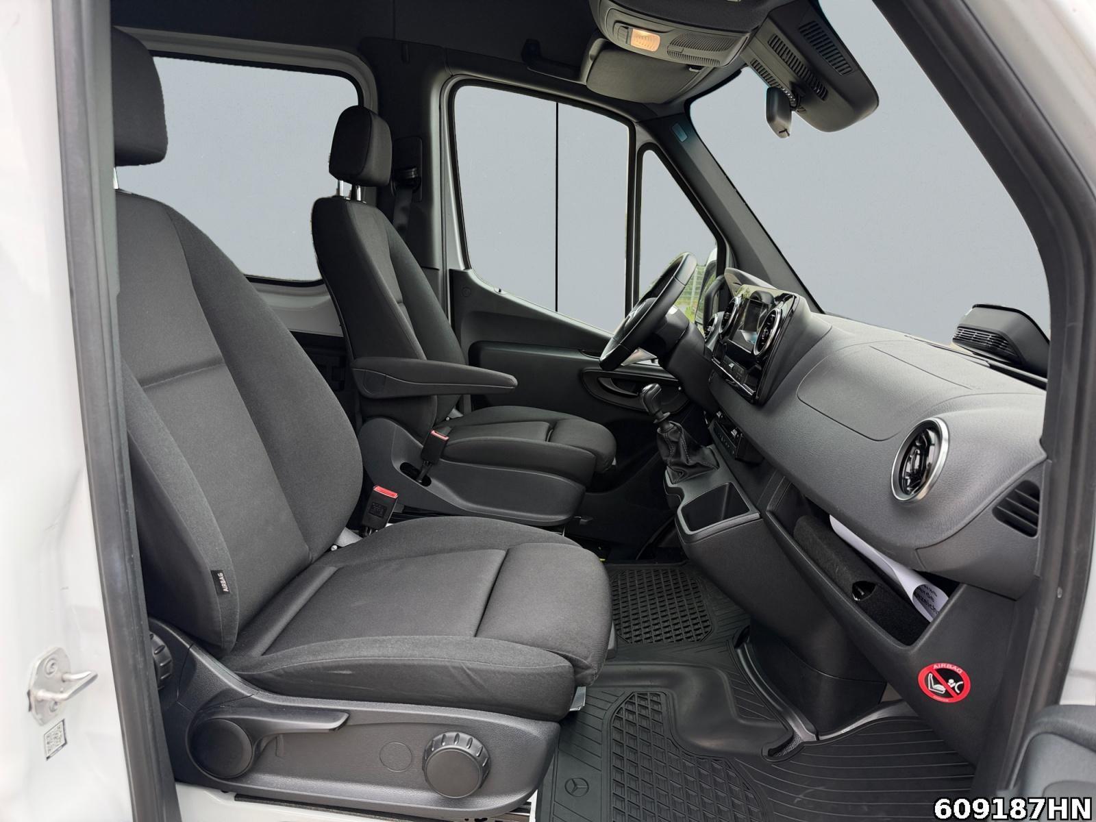 Fahrzeugabbildung Mercedes-Benz Sprinter 315 CDI *Krankentransporte*Trage*Rampe