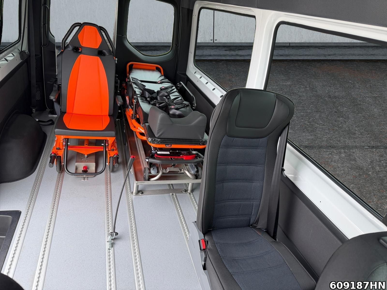 Fahrzeugabbildung Mercedes-Benz Sprinter 315 CDI *Krankentransporte*Trage*Rampe