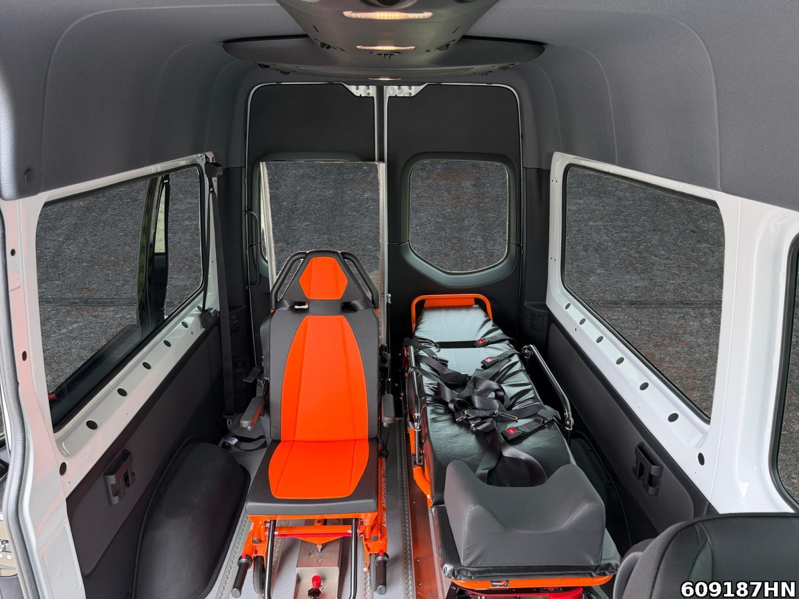 Fahrzeugabbildung Mercedes-Benz Sprinter 315 CDI *Krankentransporte*Trage*Rampe